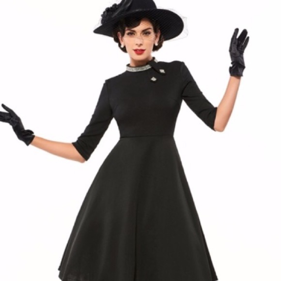Dresses & Skirts - SALE 🖤 SEXY YET ELOQUENT BLACK FiT & FLARE DRESS